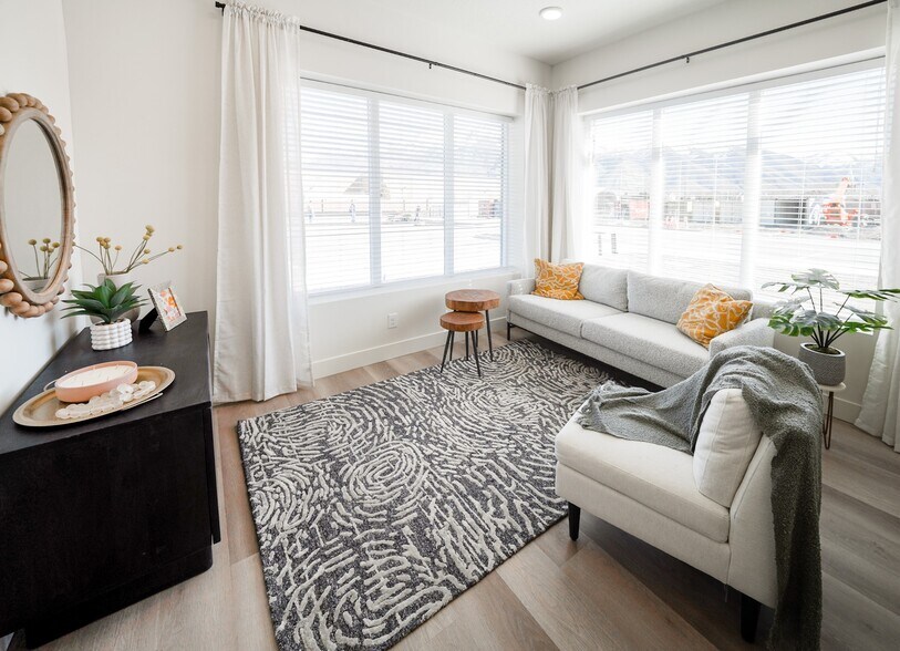 More Photos Of 655 S 1200 W, Springville Apartments For Lease