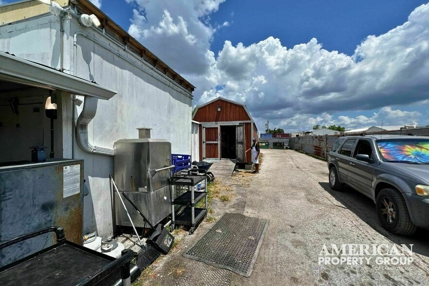 More Photos Of 987 S Packinghouse Rd, Sarasota Restaurant For Sale