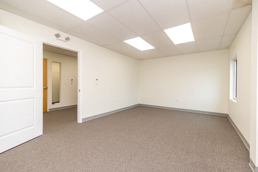 More Photos Of 271 Bethlehem Pike, Colmar Office For Lease