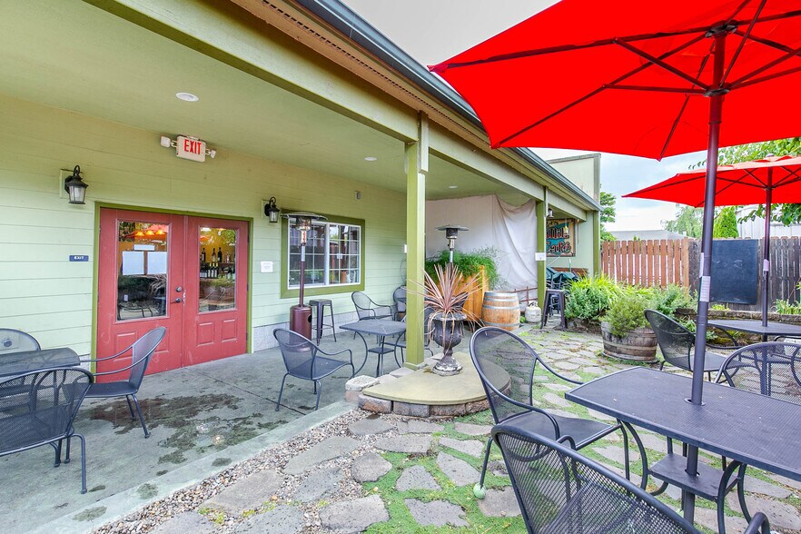 More Photos Of 14836 OR-38, Elkton Restaurant For Sale