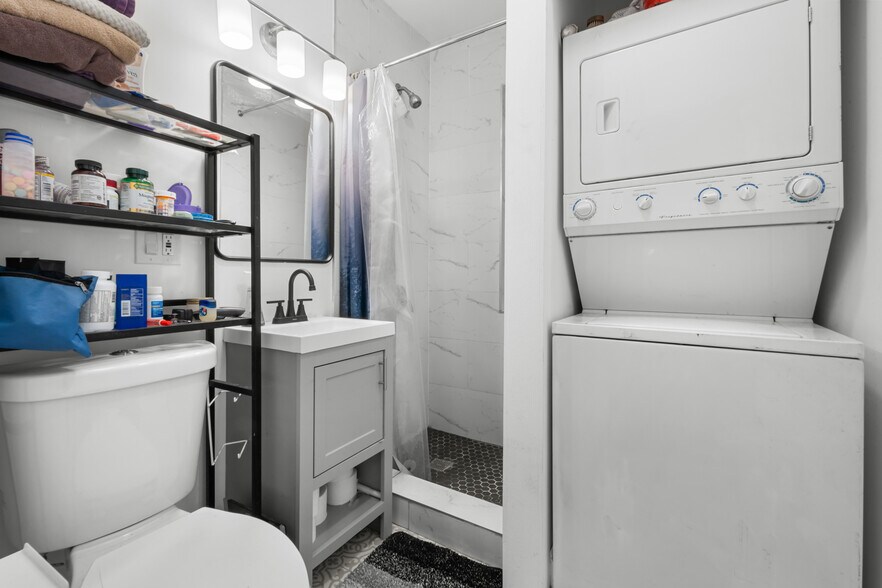 More Photos Of 1133 N Winchester Ave, Chicago Apartments For Sale