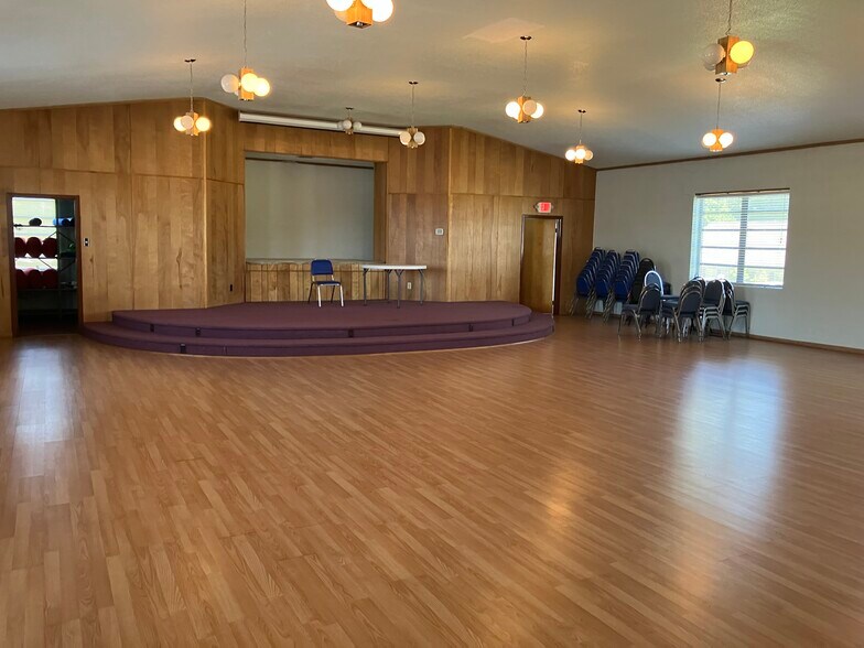 More Photos Of 1508 S 9th St, Ironton Lodge Meeting Hall For Sale