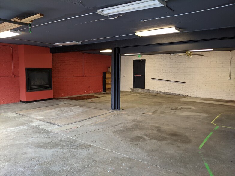 More Photos Of 108 Ross St, Molalla General Retail For Lease