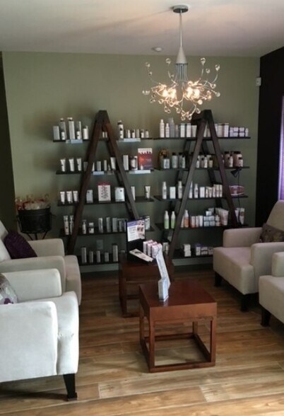 More Photos Of 3135 16th St N, Saint Petersburg Office For Sale