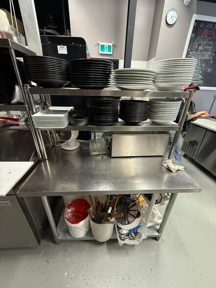 More Photos Of 8 Asa st, Kemptville Restaurant For Sale