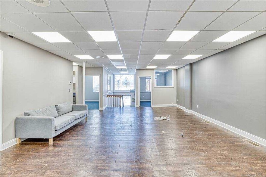 More Photos Of 135 Haven Ave, Port Washington Office For Lease