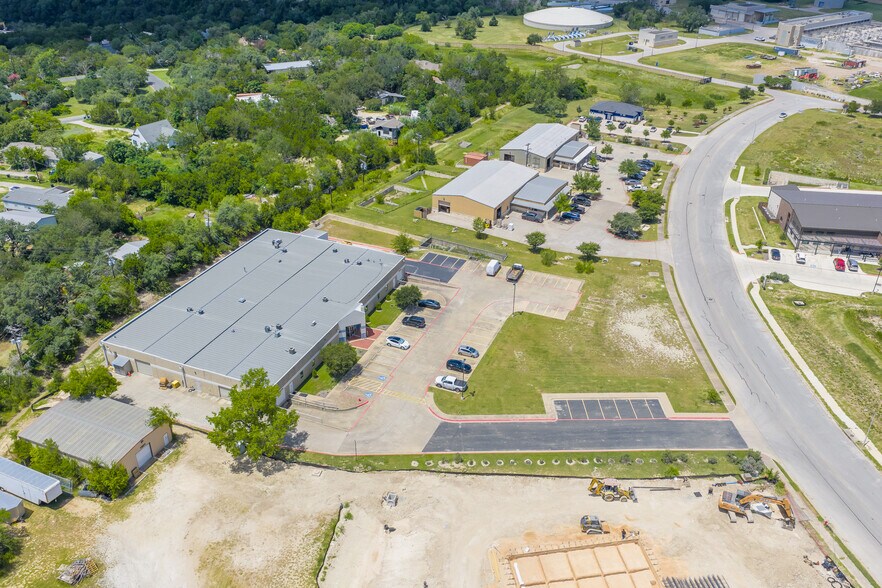 More Photos Of 1809 Hur Industrial Blvd, Cedar Park Manufacturing For Lease