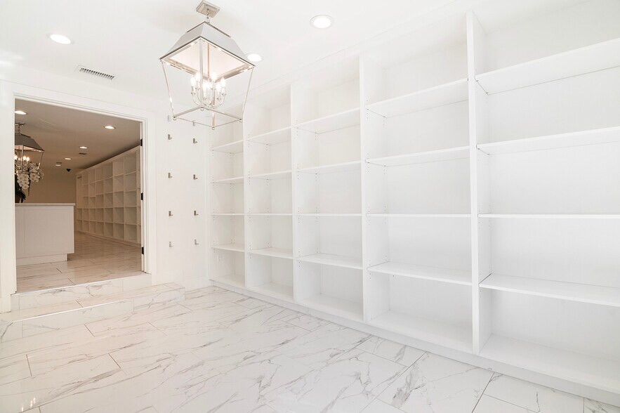 More Photos Of 6017 Melrose Ave, Los Angeles Storefront Retail Residential For Lease