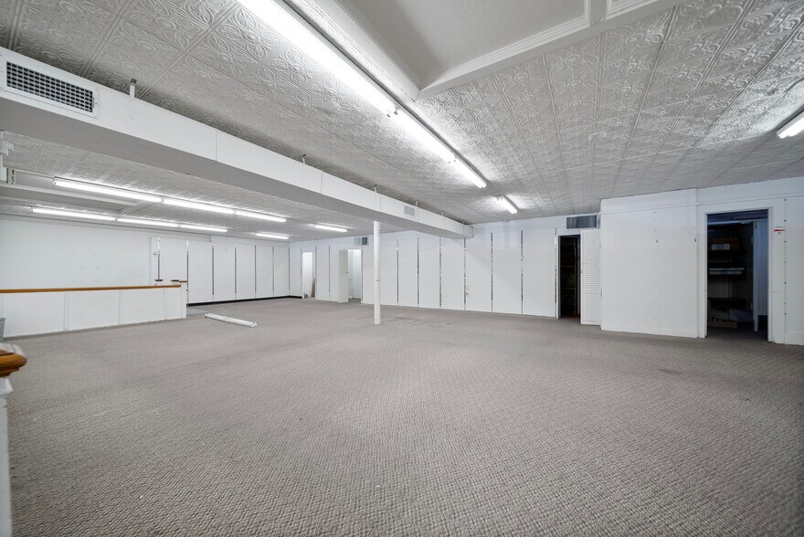 More Photos Of 321 Main St, Fort Morgan Storefront For Sale