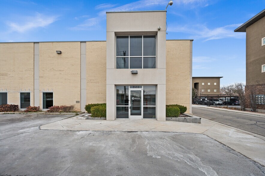 Primary Photo Of 2495-2511 S West Temple, South Salt Lake Medical For Lease