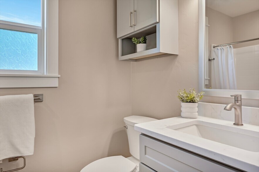More Photos Of 2101 S Hervey St, Boise Multifamily For Sale