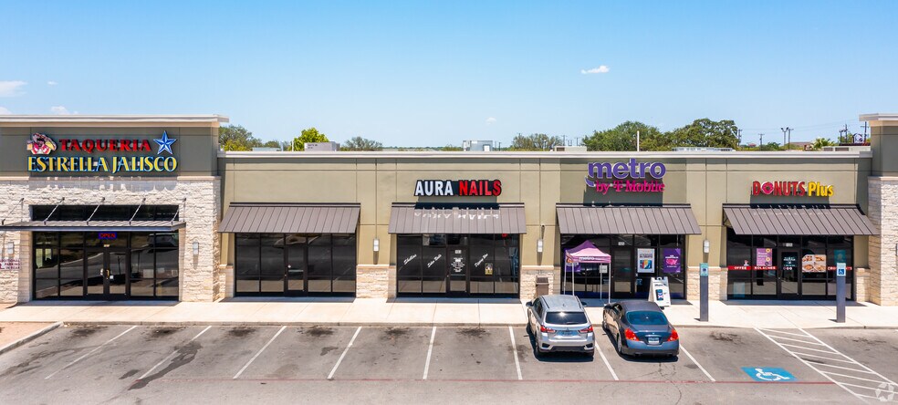 More Photos Of 8830 SW Loop 410, San Antonio General Retail For Lease