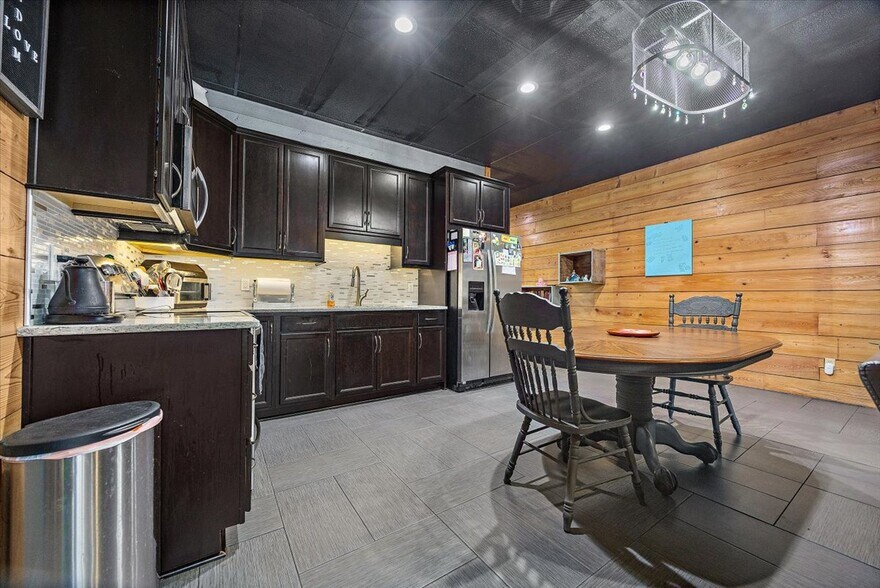 More Photos Of 551625 Us-1, Hilliard Freestanding For Sale