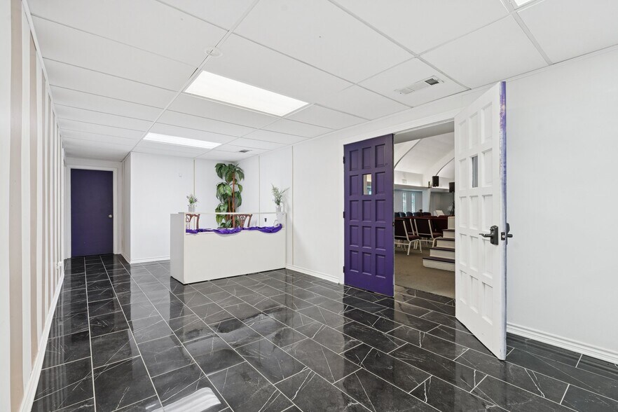 More Photos Of 200 Carr Ln, Duncanville Religious Facility For Lease