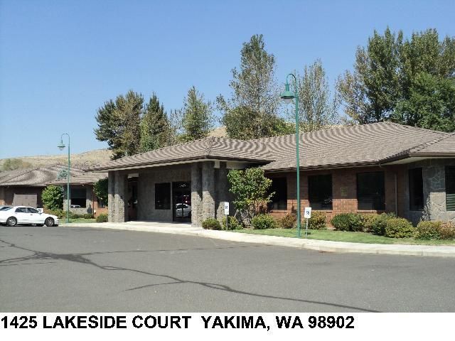 Primary Photo Of 1425 Lakeside Ct, Yakima Medical For Sale