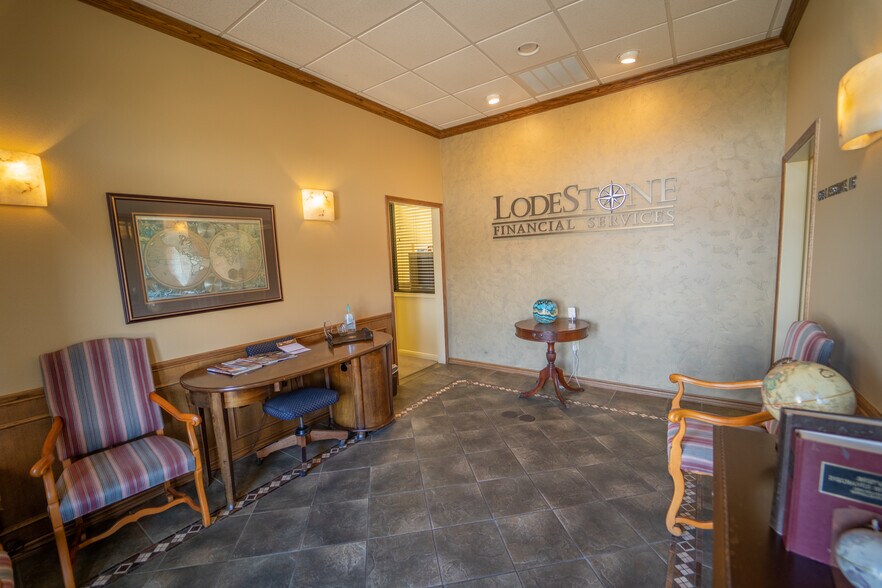 More Photos Of 5103 E Airline Rd, Victoria Office For Lease