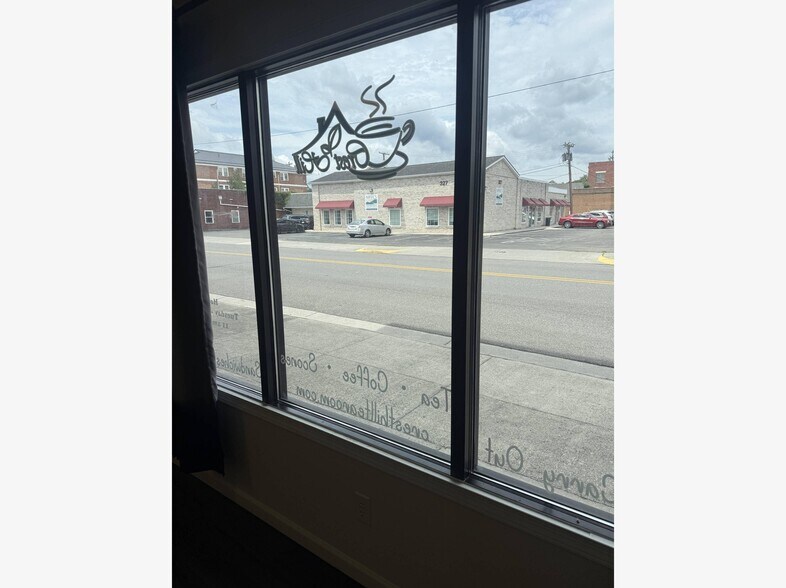 More Photos Of 338 N Washington Ave, Pulaski Office For Lease