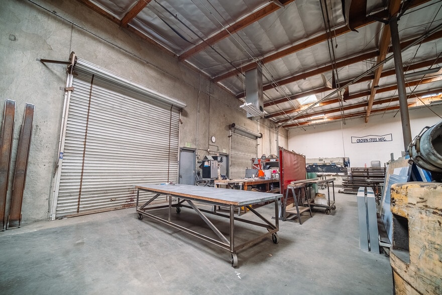 More Photos Of 177 Newport Dr, San Marcos Manufacturing For Sale