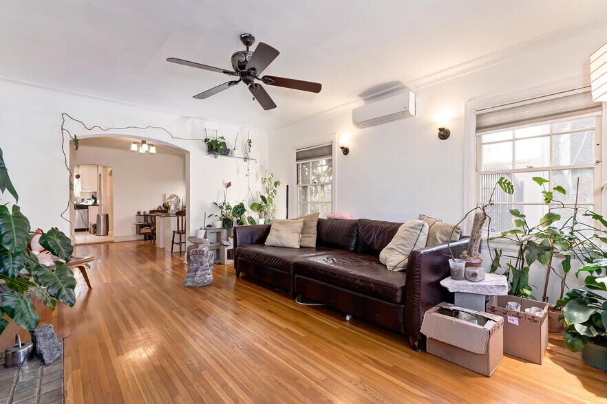 More Photos Of 615 N Plymouth Blvd, Los Angeles Apartments For Sale