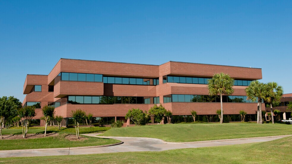 More Photos Of 4001 Technology Dr, Angleton Coworking Space