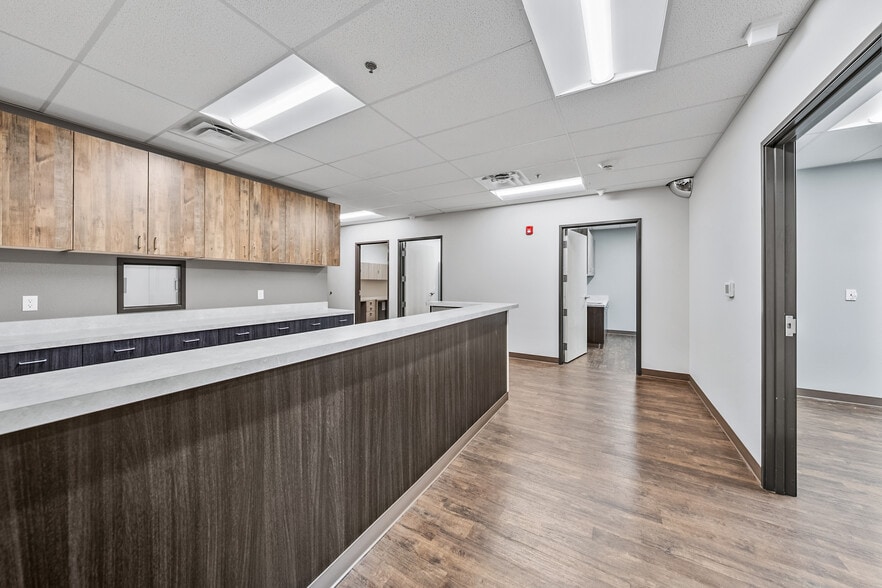 More Photos Of 2166 NW Vine St, Grants Pass Medical For Sale