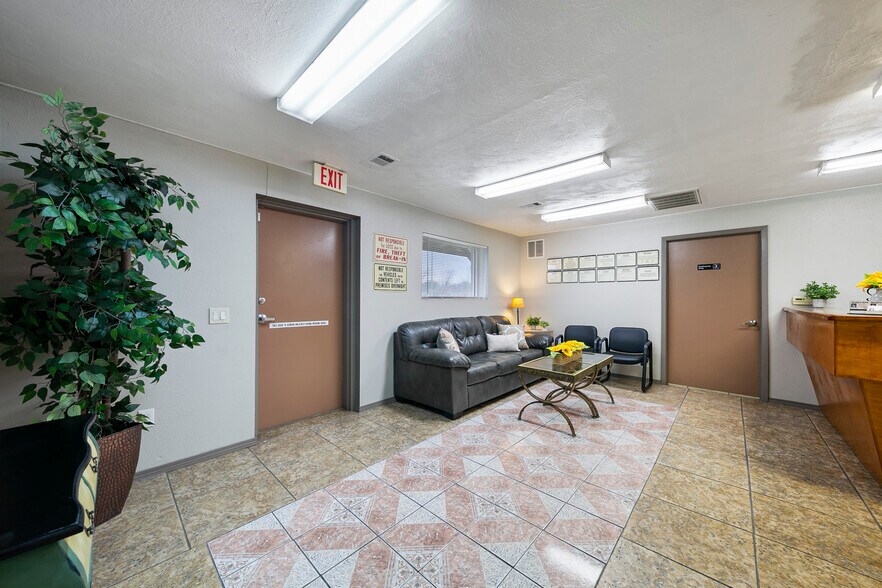 More Photos Of 7215 N Shepherd Dr, Houston Auto Repair For Sale