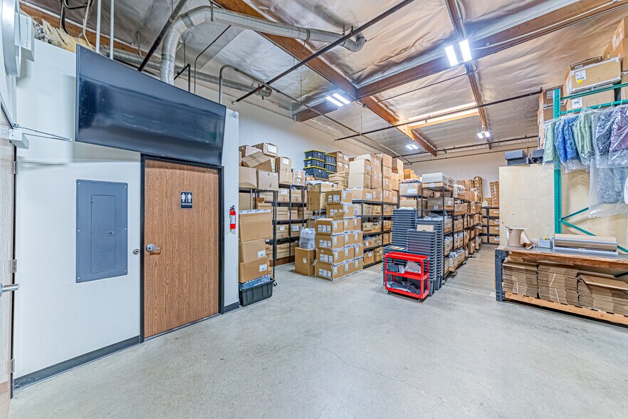 More Photos Of 2005 Raymer Ave, Fullerton Warehouse For Sale