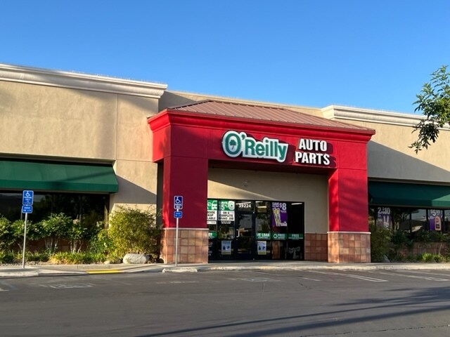 More Photos Of 39176-39532 10th St W, Palmdale Unknown For Lease