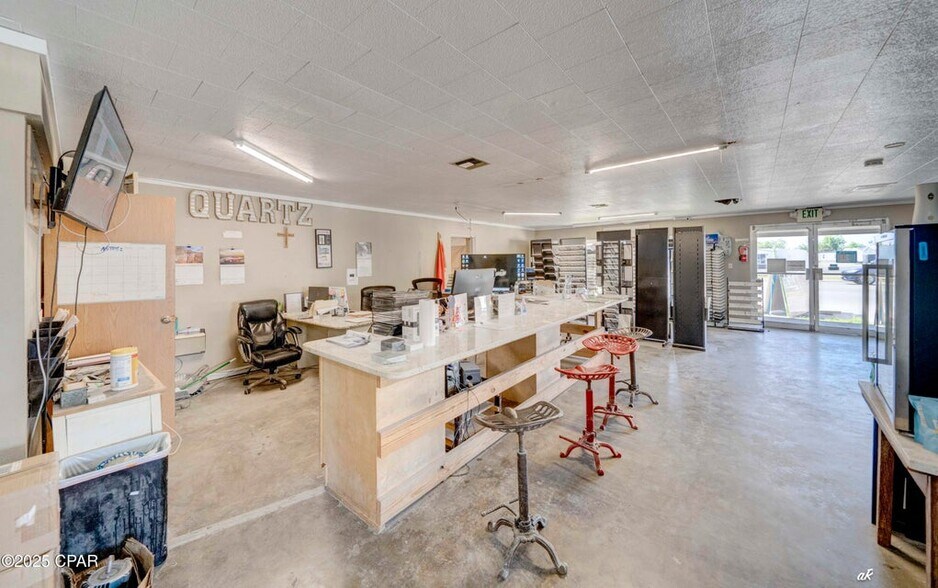 More Photos Of 2515 E 15th St, Panama City Freestanding For Sale