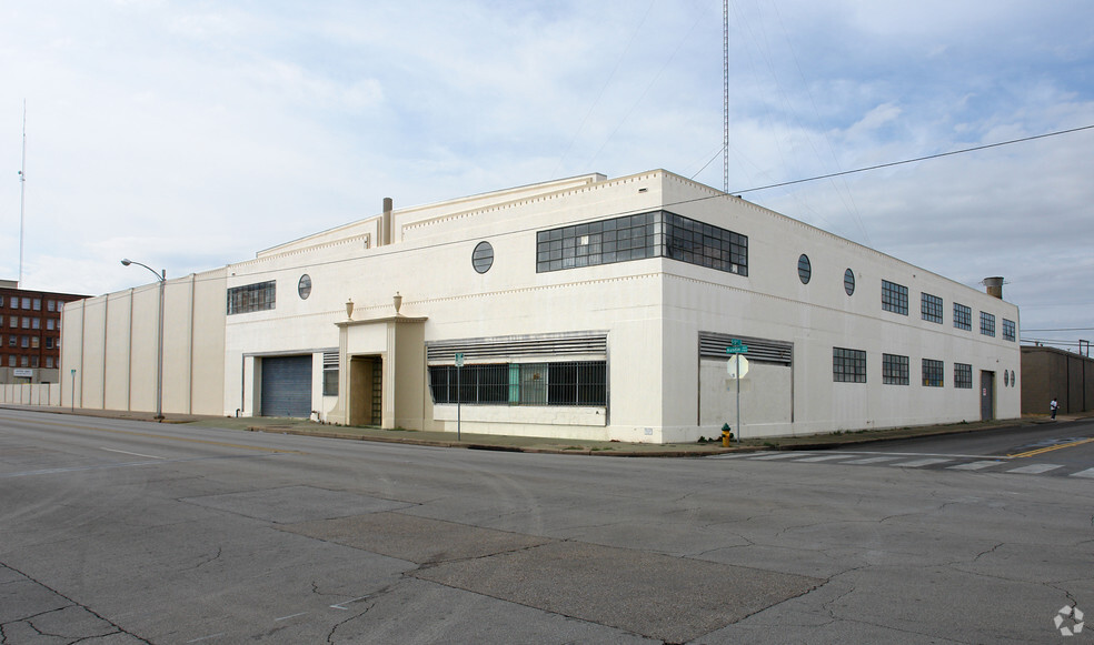 Primary Photo Of 1201 Austin Ave, Waco Warehouse For Lease