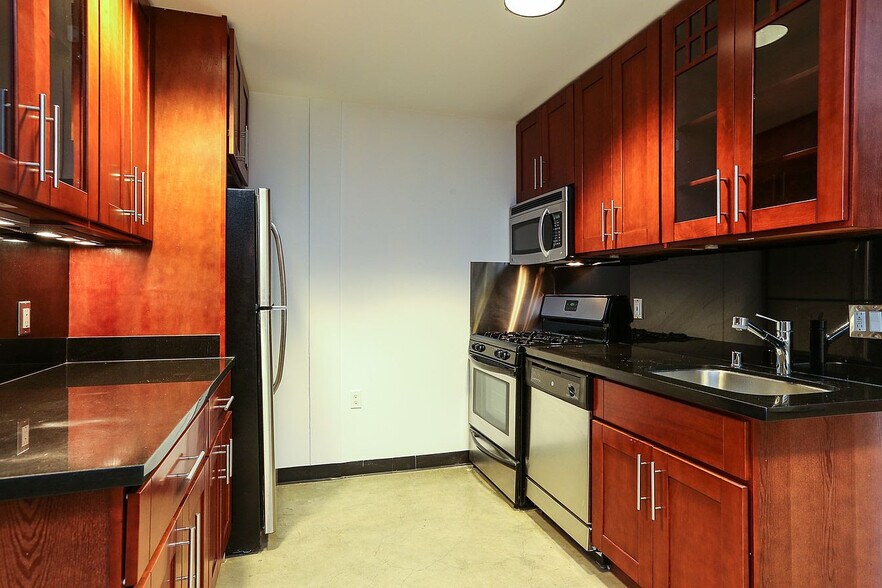 More Photos Of 1233-1235 Howard St, San Francisco Office For Sale