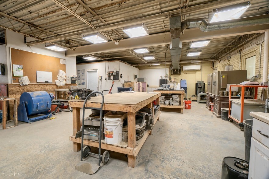 More Photos Of 66 Southgate St, Worcester Research And Development For Sale