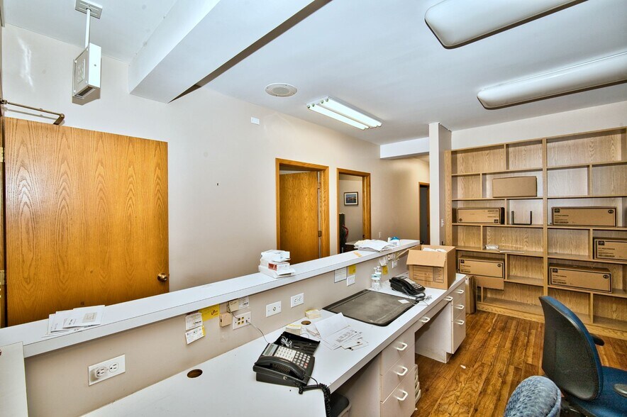 More Photos Of 6444 N Central Ave, Chicago Office For Sale