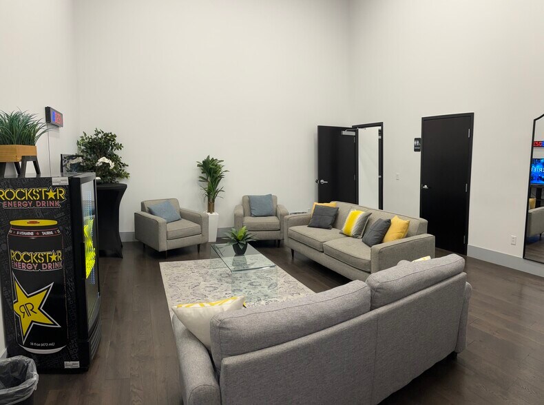 More Photos Of 1440-1460 Moon River Dr, Provo Office For Sale