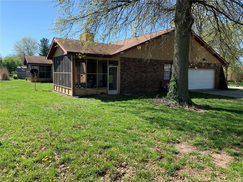 More Photos Of 400 University Ave, Belleville Multifamily For Sale