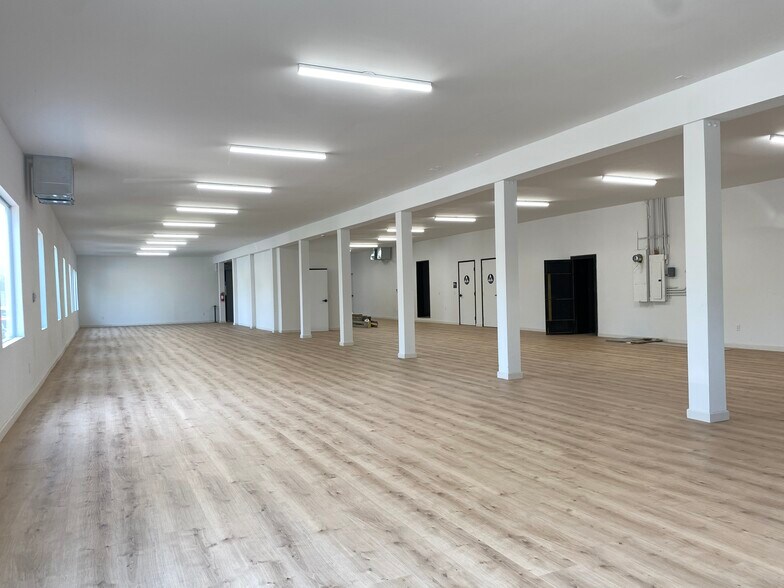 More Photos Of 6600 Lexington Ave, Los Angeles Loft Creative Space For Sale