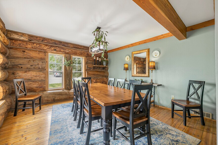 More Photos Of 13 Gott Ln, Salmon Hospitality For Sale