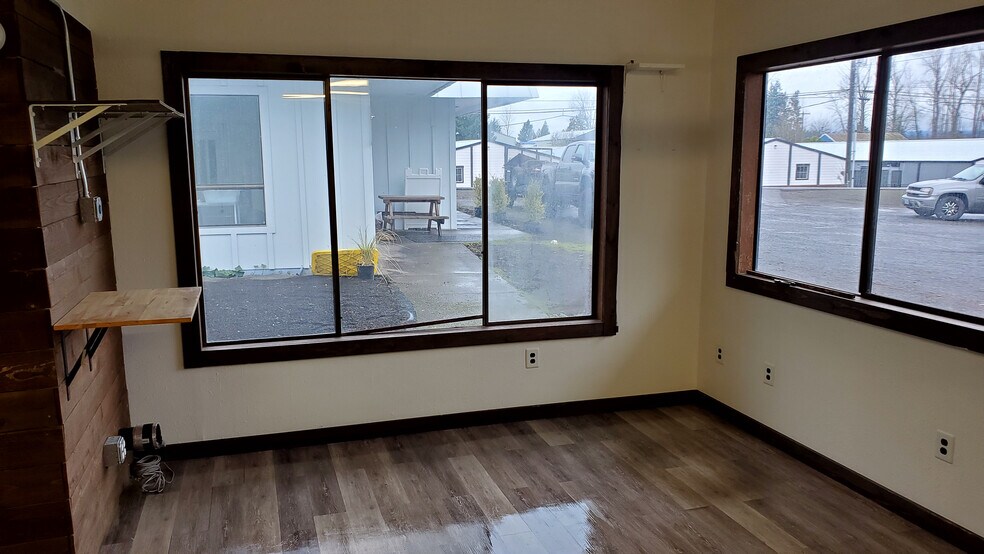 More Photos Of 21028 Highway 99E NE, Aurora Storefront Retail Office For Sale