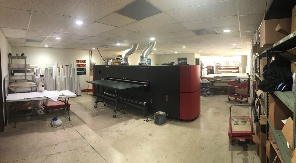 More Photos Of 4485 Runway St, Simi Valley Warehouse For Sale