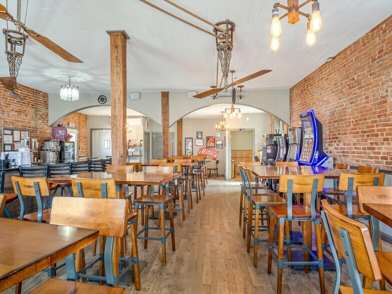 More Photos Of 214 Main St, Ruma Restaurant For Sale