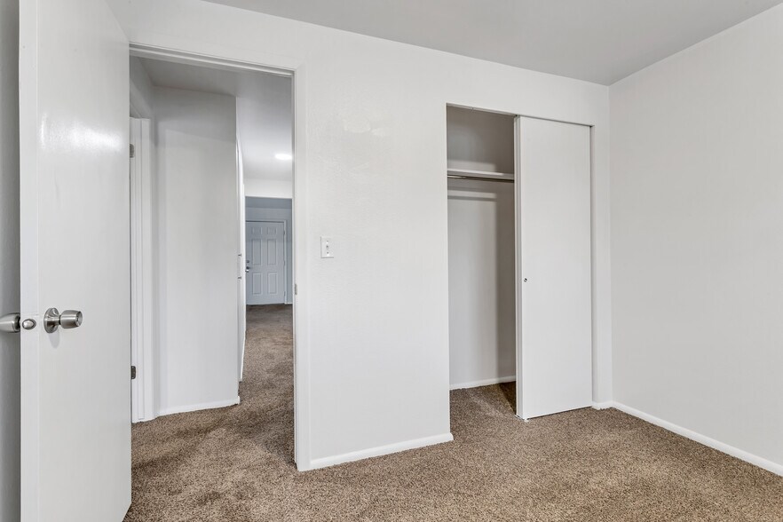 More Photos Of 2519 S 300 E, South Salt Lake Apartments For Sale