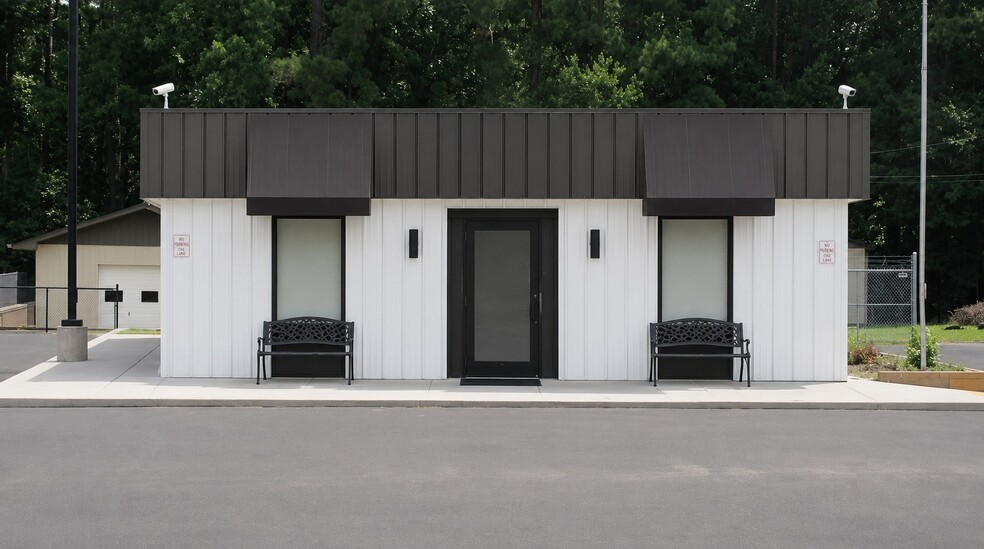 Primary Photo Of 2111 S Horner Blvd, Sanford General Retail For Lease