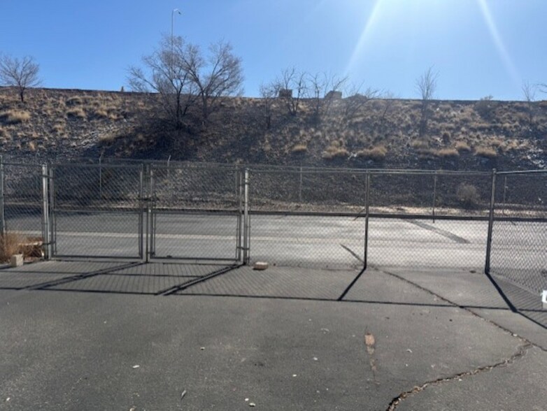 More Photos Of 2420 Midtown Plz NE, Albuquerque Warehouse For Lease