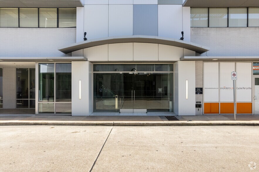 More Photos Of 3701-3801 Kirby & 2401 Portsmouth, Houston Unknown For Lease