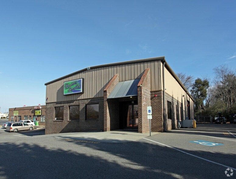 More Photos Of 115 Adams St, Kernersville Warehouse For Lease