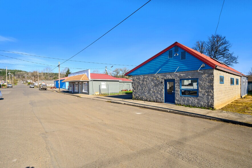 More Photos Of 212 NE D St, Willamina Food Processing For Sale