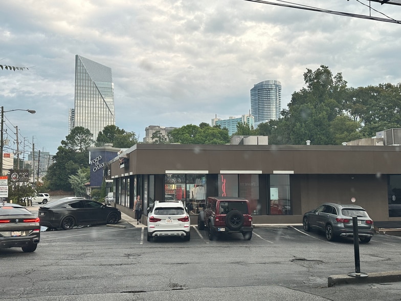 More Photos Of 3097 Piedmont Rd NE, Atlanta Freestanding For Lease