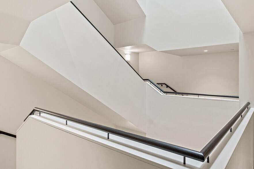 More Photos Of 501-511 Pine St, Seattle Office For Lease