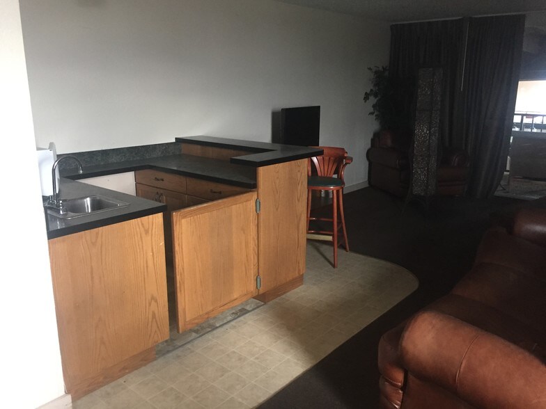 More Photos Of 2315 N Broadway, Minot Hospitality For Sale