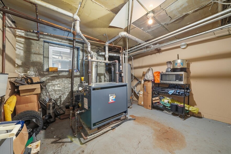 More Photos Of 3136 W Logan Blvd, Chicago Multifamily For Sale